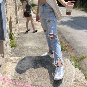 Light blue American Eagle Mom Jeans